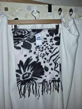 Minky Accessories Black & White Floral Fringe Scarf